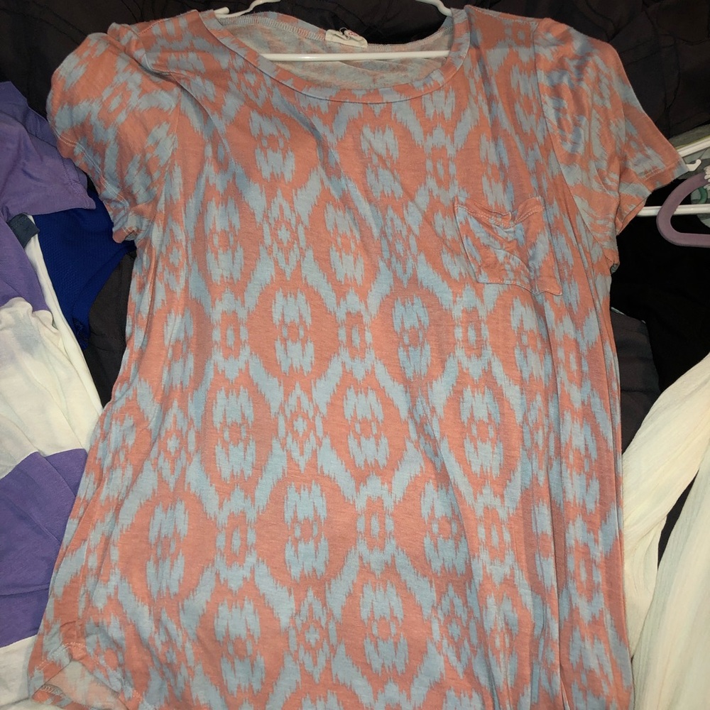 T shirt style shirt